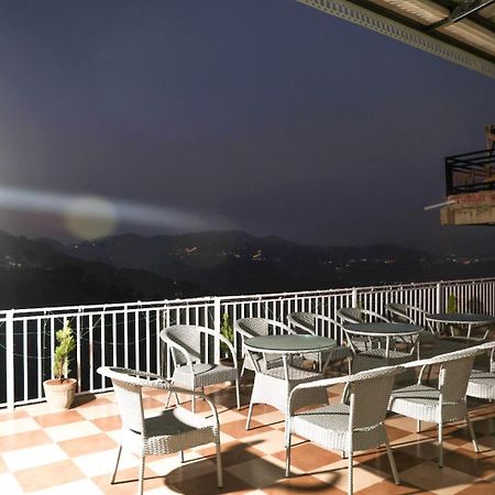 Hotel Mountain Shadow Kasauli Esterno foto