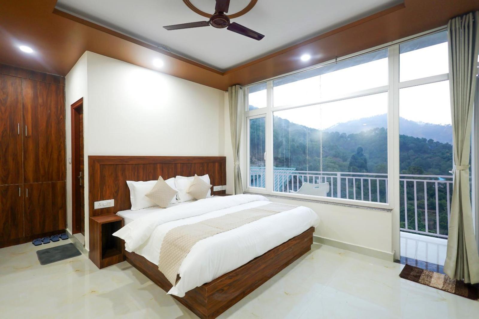 Hotel Mountain Shadow Kasauli Esterno foto